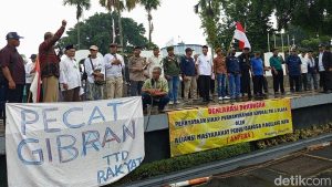 Mendukung Jenderal (purn.) Tri Sutrisno