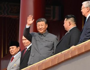 Xi Jinping Pamer Kekuatan Militer di Beijing: Gagah di Luar, Rapuh di Dalam